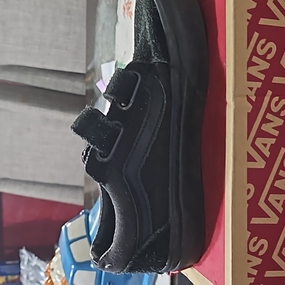 Old Skool V Van's black size 12c gently used with straps sneaker - Picture 9 of 9